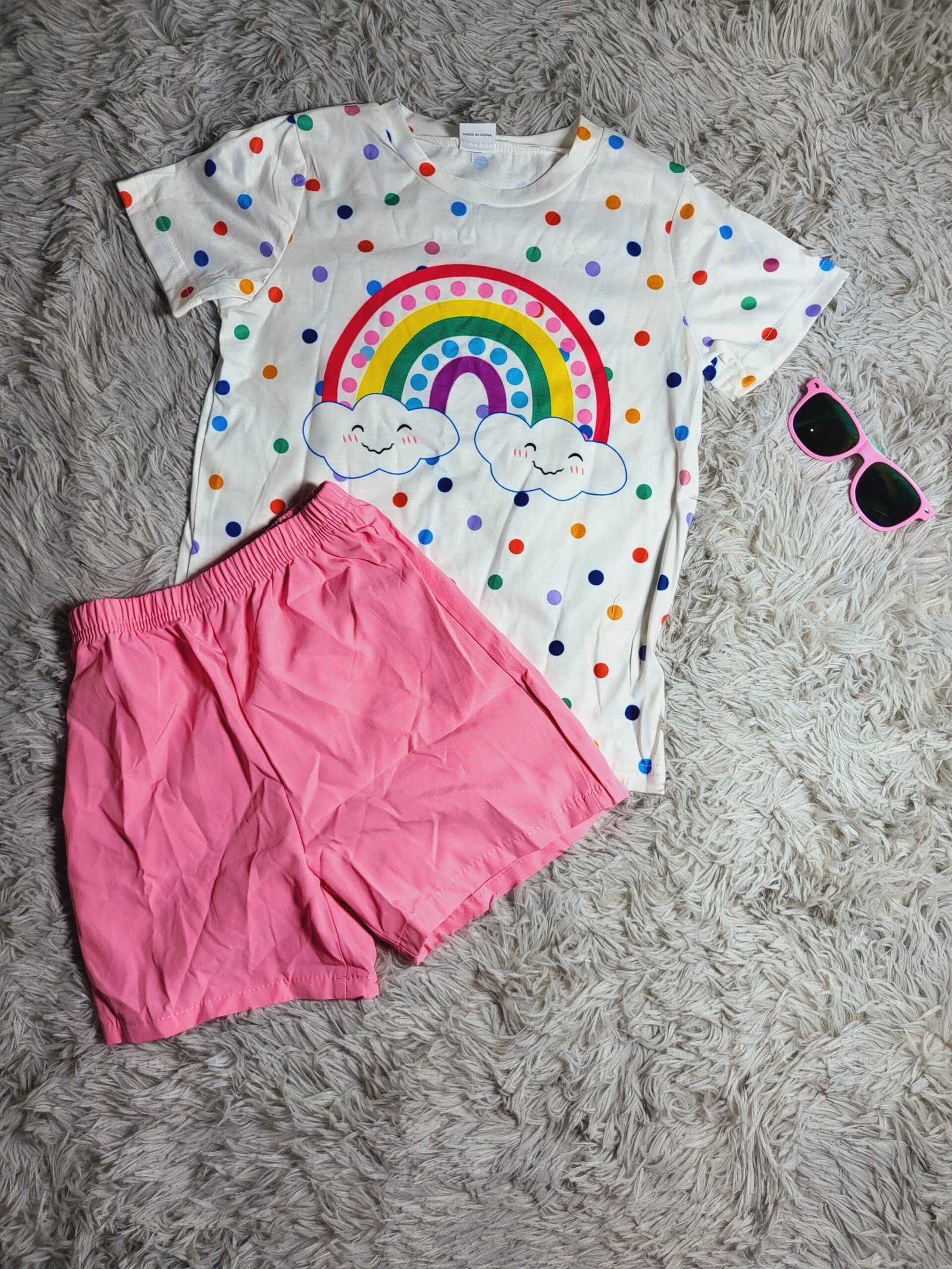 CONJUNTO PARA NIÑA CON ESTAMPADO DE ARCOÍRIS Y SHORT ROSADO – ESTILO DIVERTIDO Y MODERNO #6